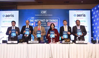 Dr Rishi presented his book to the esteemed members at the CII INTERNET OF THINGS SUMMIT 2019.